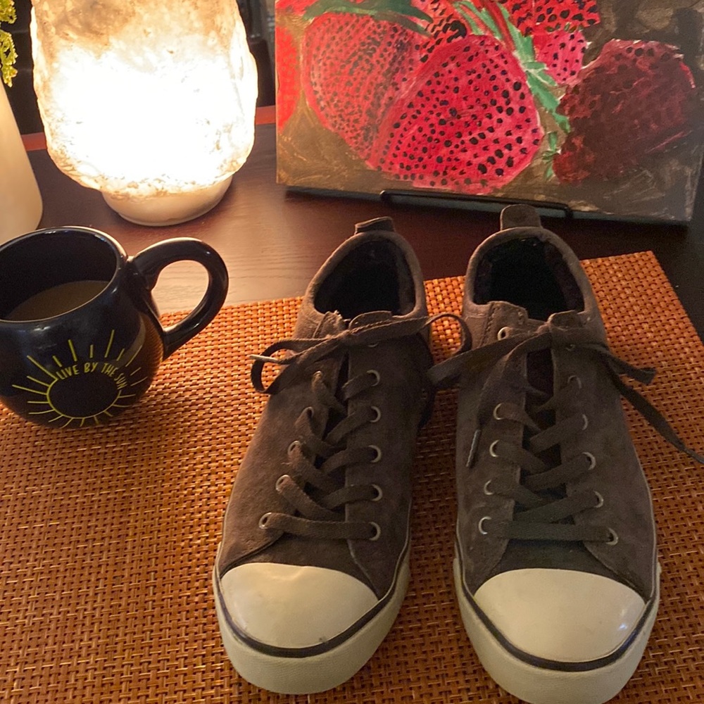 Ugg Seude Sherpa lined Sneakers in Chocolate Brown